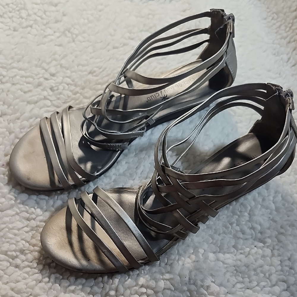Montego Bay Club Metallic Criss-Cross Sandals Women's Size 7 Back Zip Open Toe